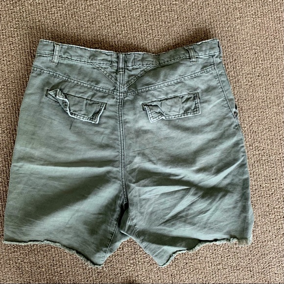 Free people shorts- distressed look - Picture 3 of 3
